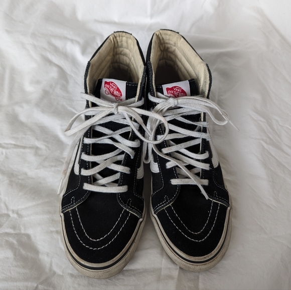 Vans Classic High Top Skate Shoes - Picture 6 of 9